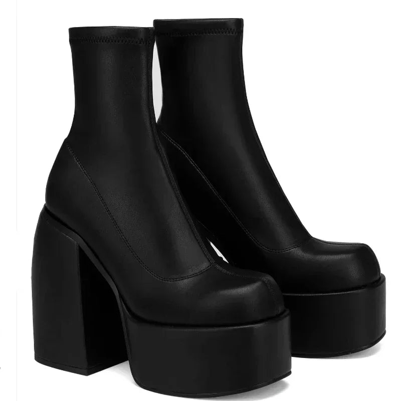 EM | Entspannte und stützende Plateau-Stiefeletten