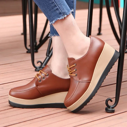 Lässige und stützende orthopädische Schuhe