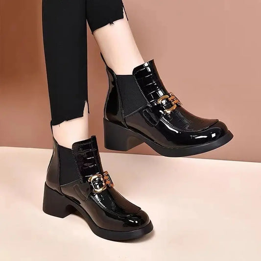 Vielseitige und stützende orthopädische Stiefel