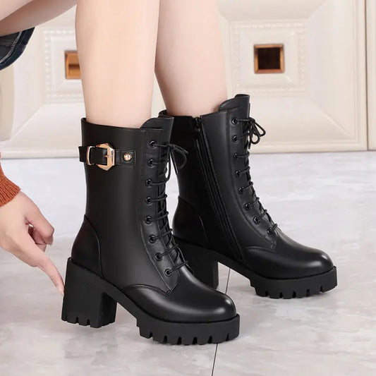 Bequeme und modische orthopädische Stiefel