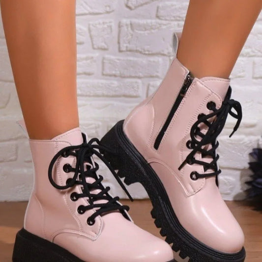 Lässige und stützende orthopädische Stiefel