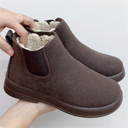 Stützende und trendige orthopädische Stiefel
