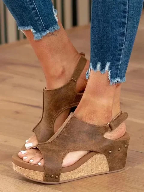 EM | Schicke Keilsandalen