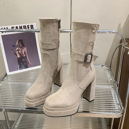 Bequeme und modische orthopädische Stiefel