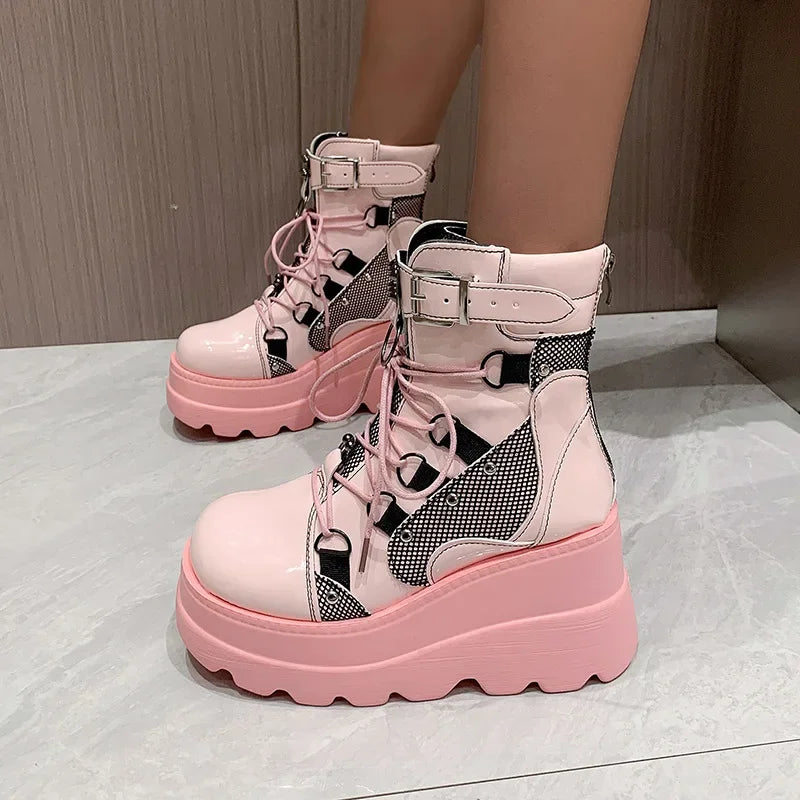 Stützende und trendige orthopädische Stiefel