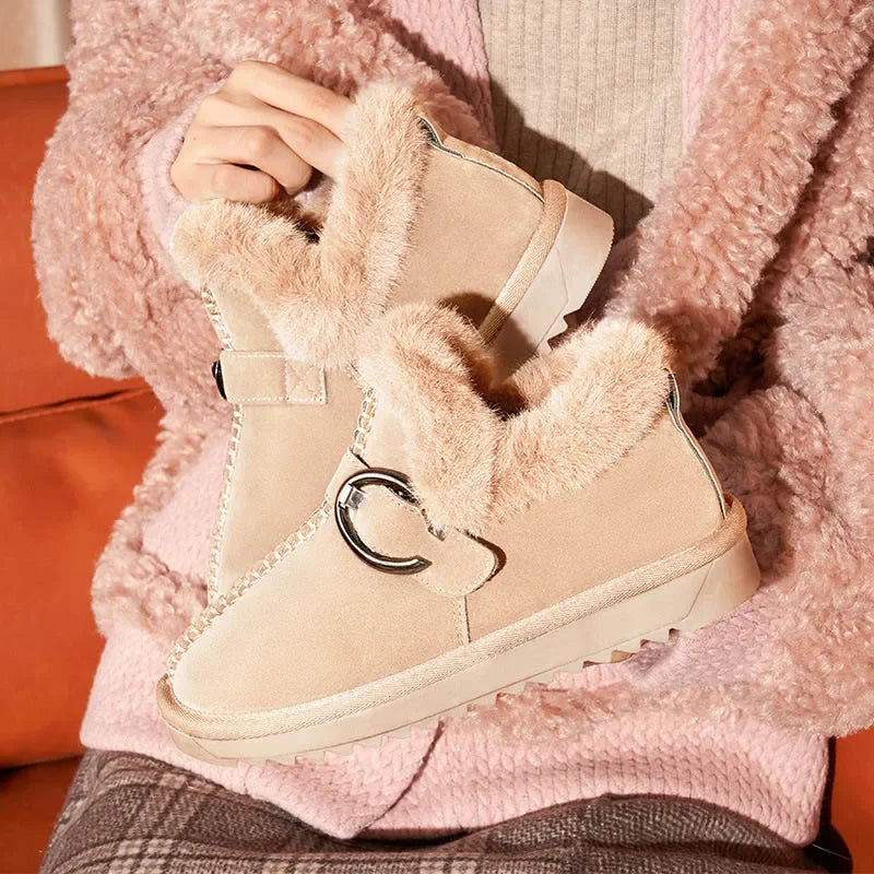 Bequeme und modische orthopädische Stiefel