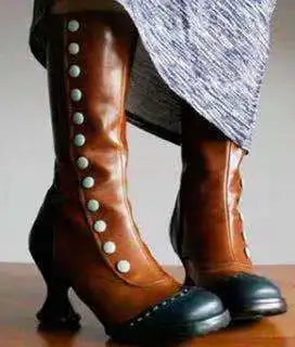 Bequeme und modische orthopädische Stiefel