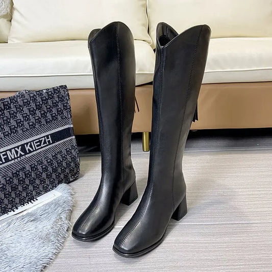 Bequeme und modische orthopädische Stiefel