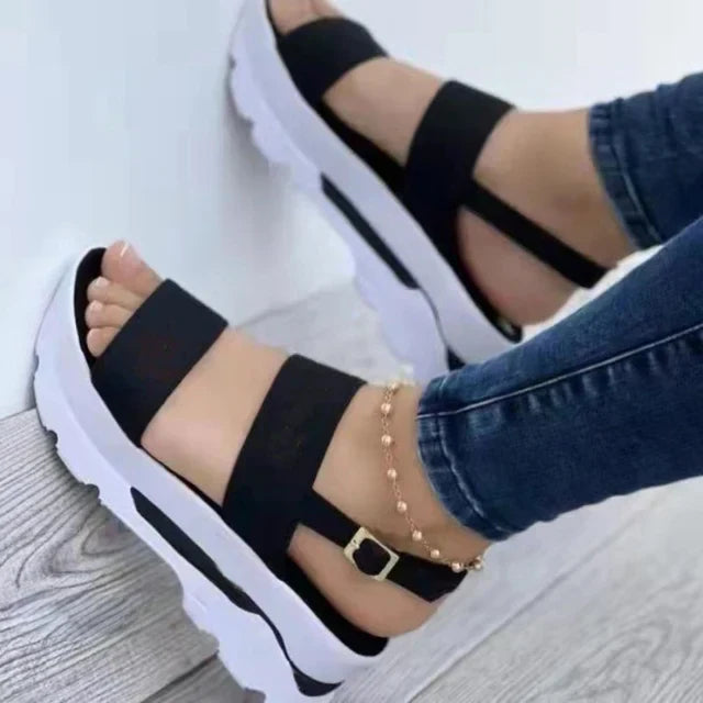 EM | Riemchen-Plateau-Sandalen