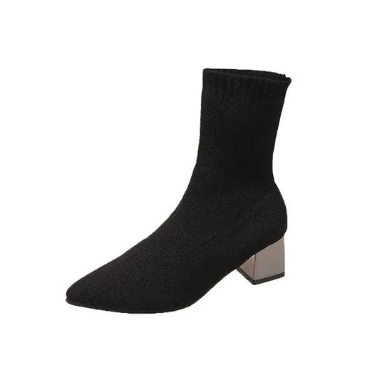 Elegante und stützende orthopädische Stiefel