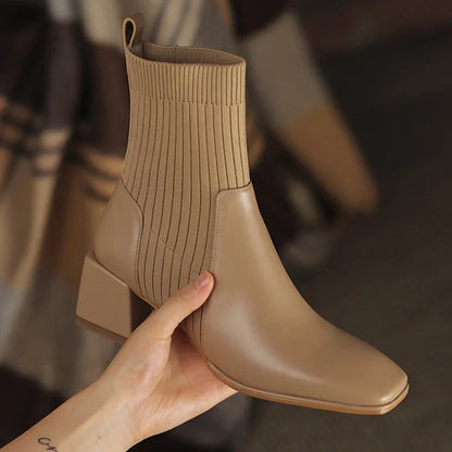 EM | Elegante Strickstiefeletten