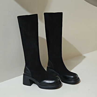 Lässige und stützende orthopädische Stiefel