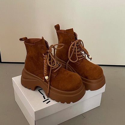 Modische und stützende orthopädische Stiefel