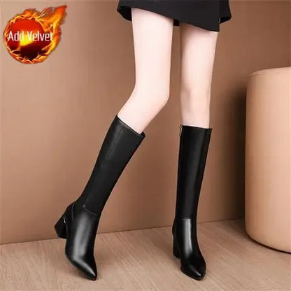 Stützende und stilvolle orthopädische Stiefel