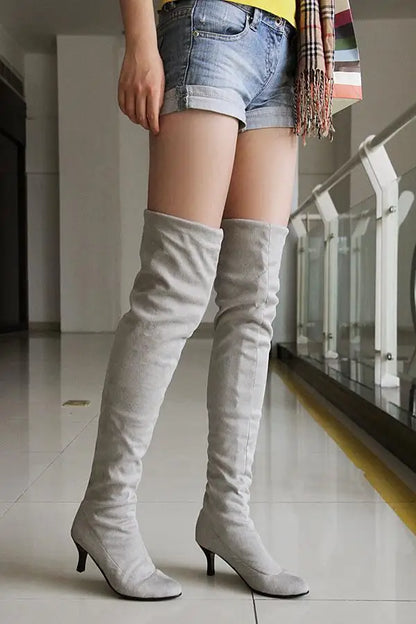 Bequeme und modische orthopädische Stiefel