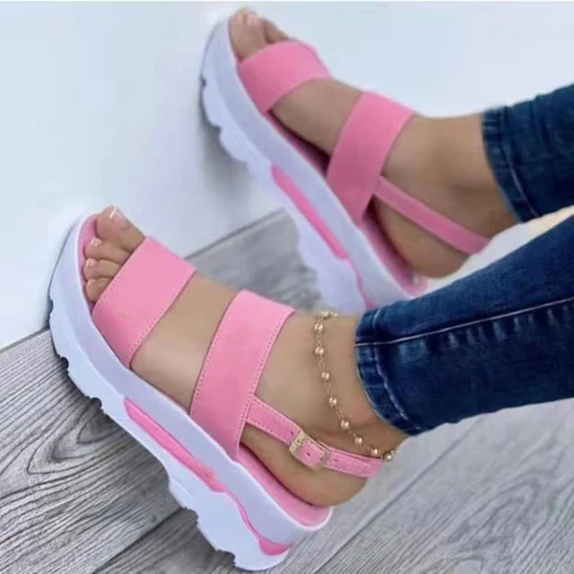 EM | Riemchen-Plateau-Sandalen