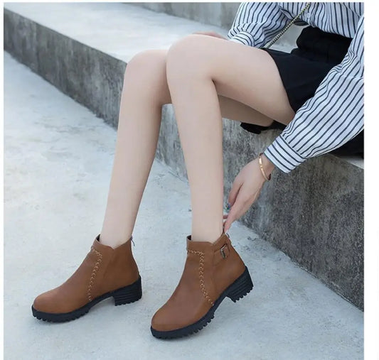 Maßgeschneiderte und bequeme orthopädische Stiefel
