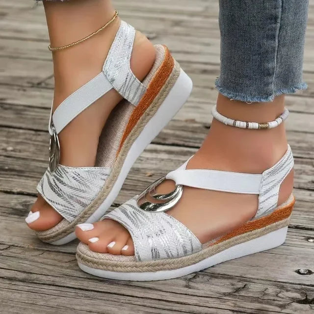 EM | Sandalen mit Keilabsatz