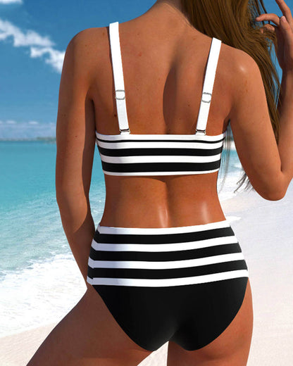 EM | Eleganter bunter Sommerbikini