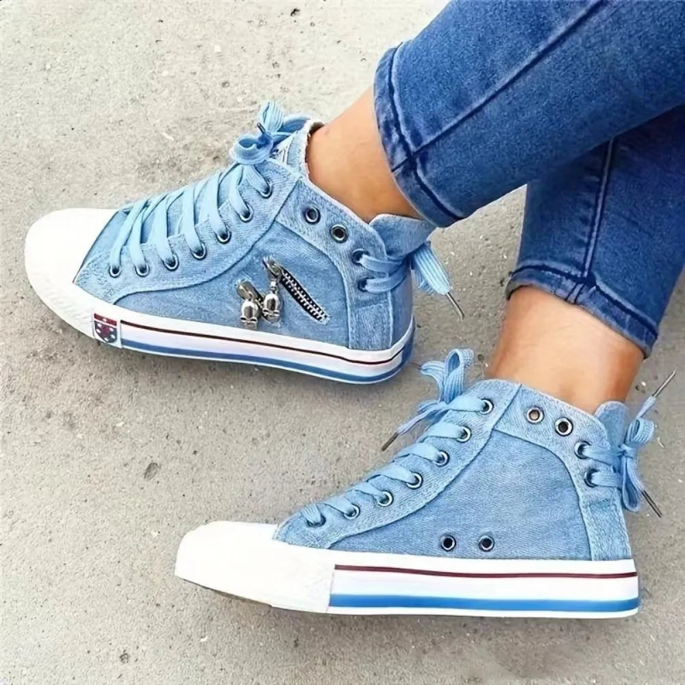 EM | Denim-Sneakers mit weißen Sohlen