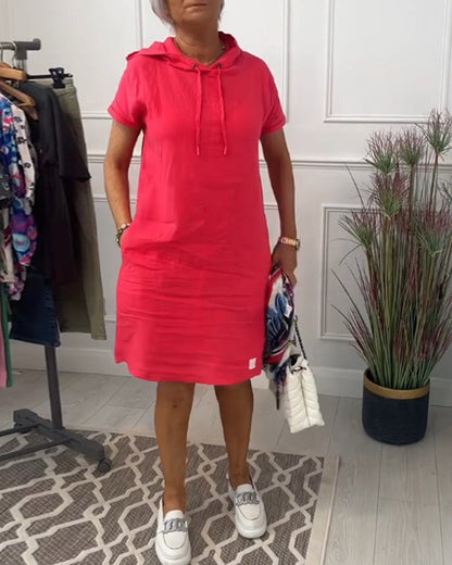 MW | Lässiges Kleid mit Kapuze und kurzen Ärmeln