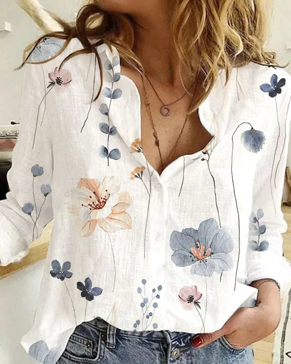 EM | Kuscheliges T-Shirt mit botanischen Blumen