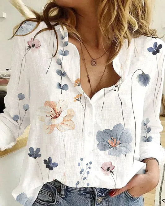 EM | Kuscheliges T-Shirt mit botanischen Blumen