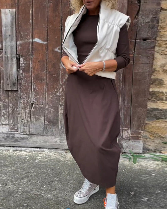 MW | Einfaches einfarbiges Kleid mit langen Ärmeln und Taschen