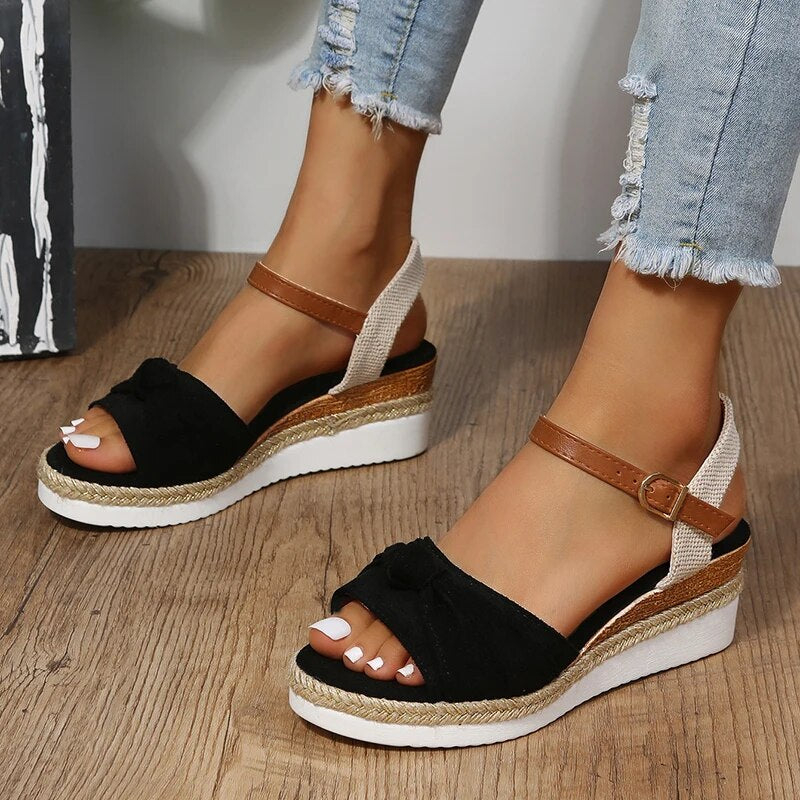 EM | Modische Sandalen