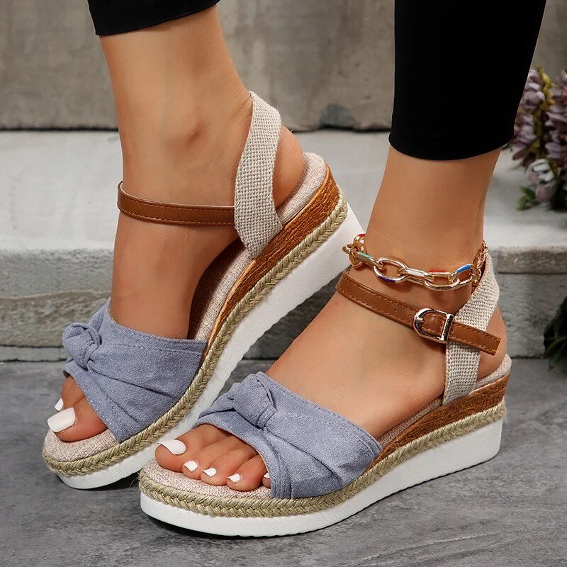 EM | Modische Sandalen