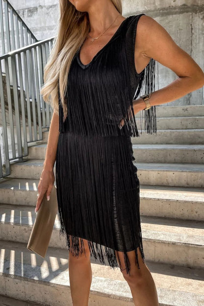 MW | Ärmelloses Minikleid mit V-Ausschnitt und Quasten