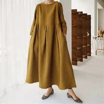 EM | Langes Kleid mit langen Ärmeln