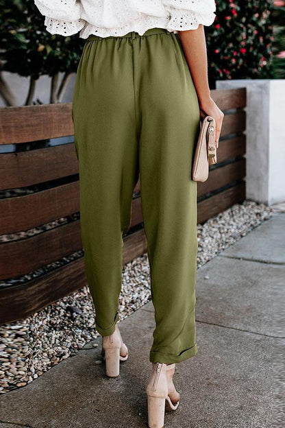 EM | Schlanke und luftige Hose