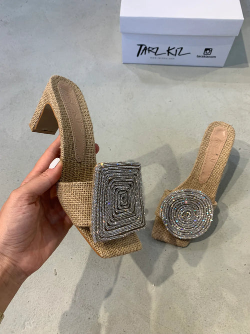EM | Quadratische runde Sandalen mit Absätzen