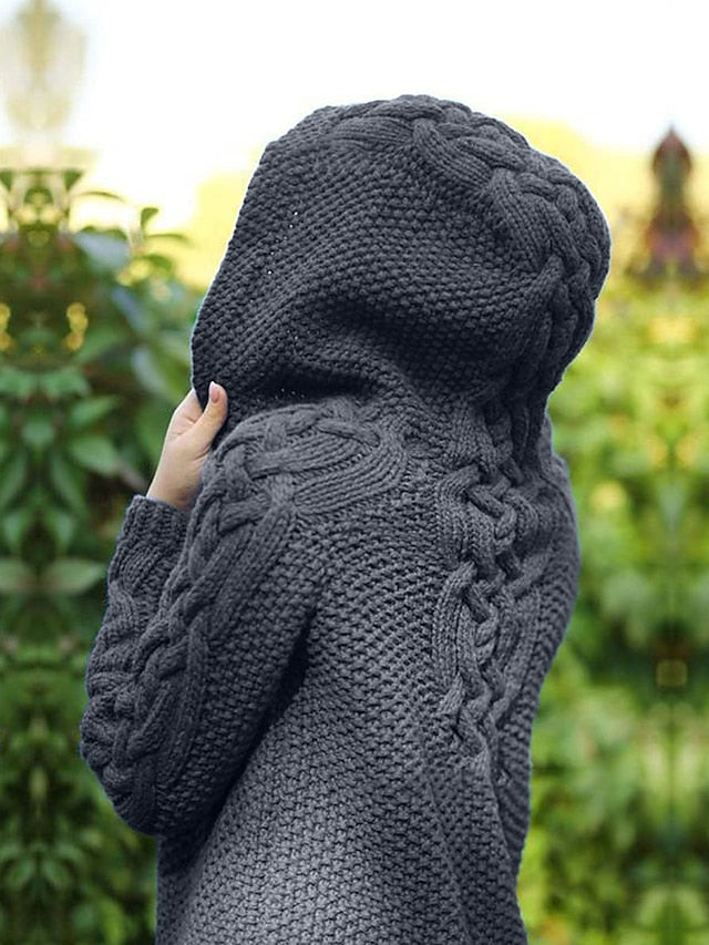 EM | Strickjacke mit Kapuze aus Grobstrick