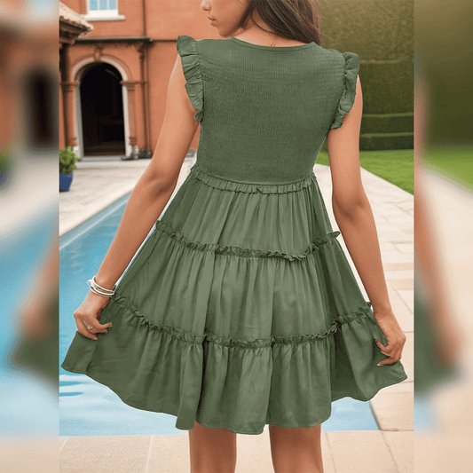 MW | Entspanntes grünes Minikleid mit Stufen für den Sommerurlaub
