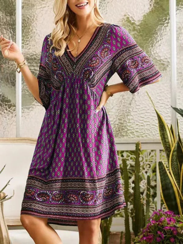 EM | Bedrucktes Midikleid mit V-Ausschnitt