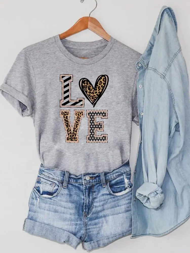 EM | "Love" Shirt