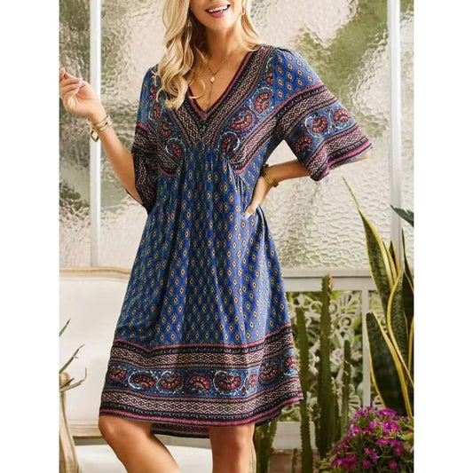 EM | Bedrucktes Midikleid mit V-Ausschnitt