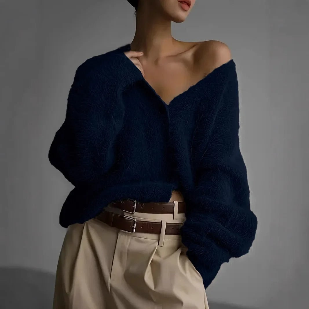 EM | Flauschige schulterfreie Strickjacke