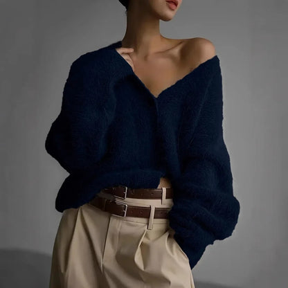 EM | Flauschige schulterfreie Strickjacke