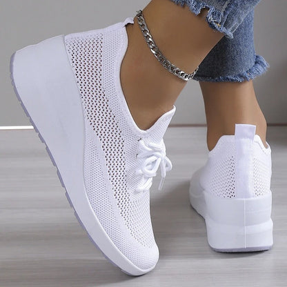 EM | Stricksneaker mit Schnürverschluss