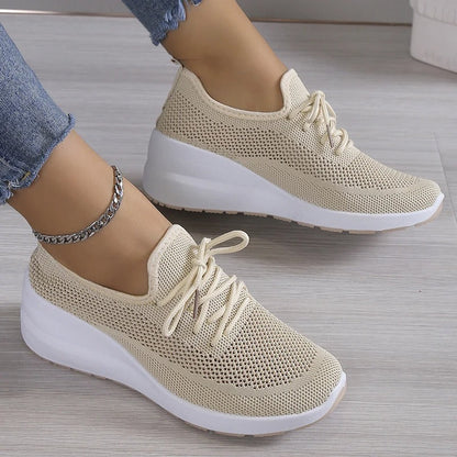 EM | Stricksneaker mit Schnürverschluss