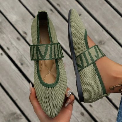 EM | Elegante spitz zulaufende Flats mit kariertem Riemen