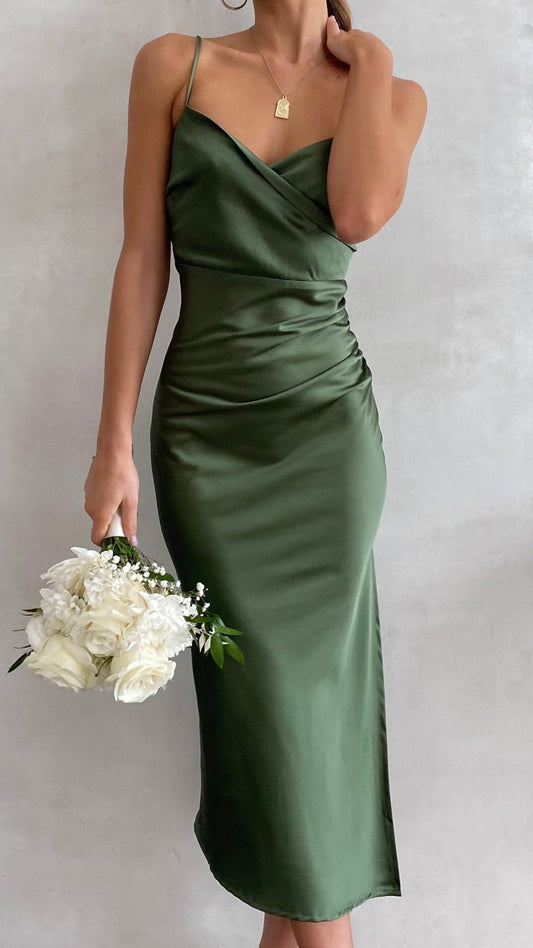MW | Midi-Abendkleid mit schmalen Trägern und raffinierten Falten