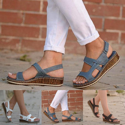 EM | Bequeme Keilsandalen mit verstellbaren Riemen