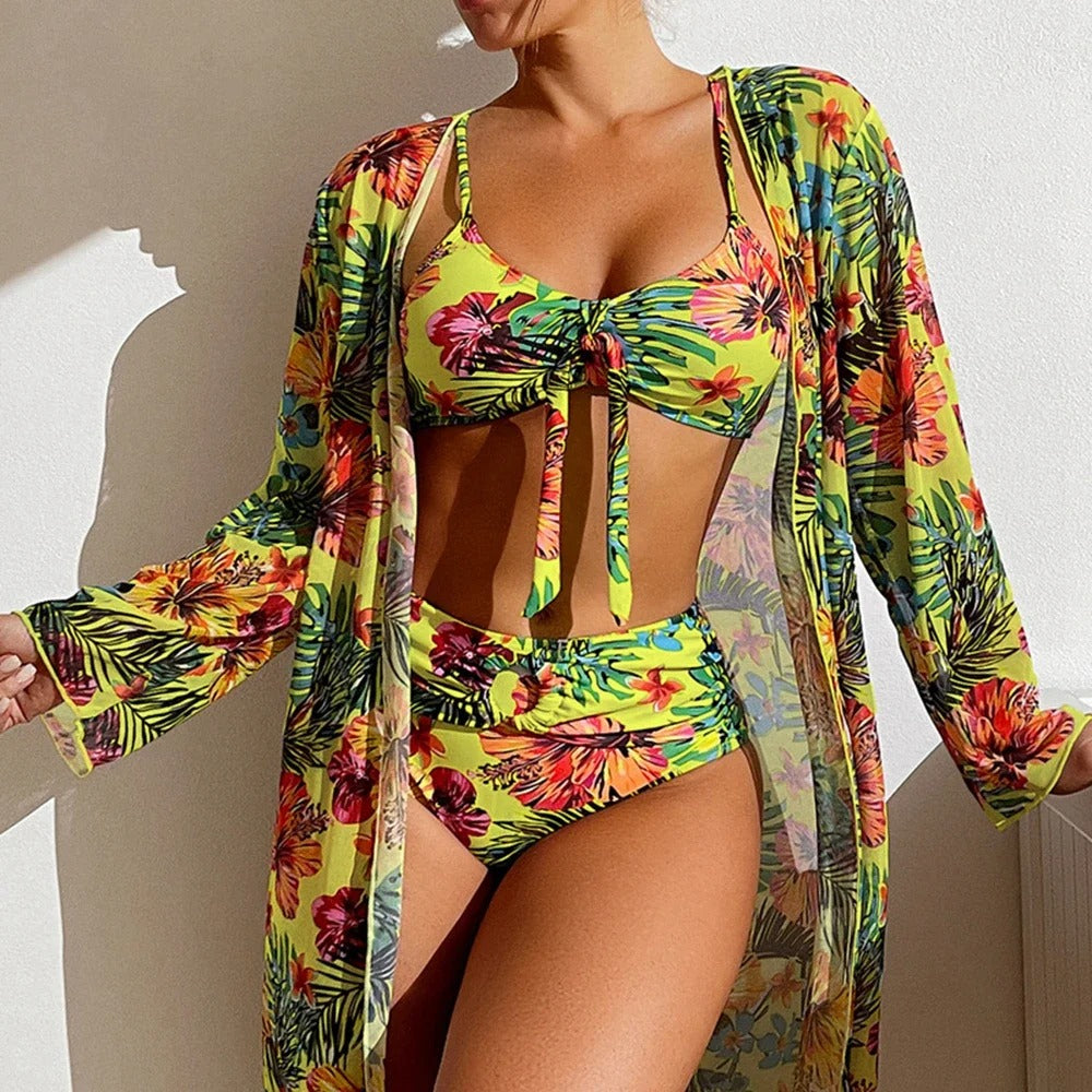EM | Bikini mit Blumendruck und Überwurf
